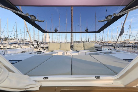 Image of Agua De Luna yacht #5