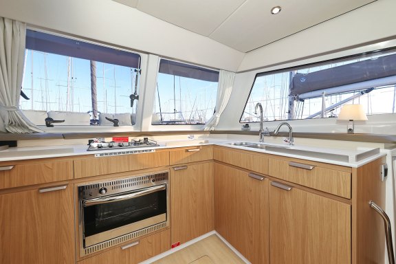 Image of Agua De Luna yacht #14