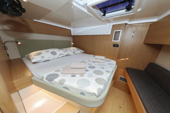 Image of Agua De Luna yacht #19