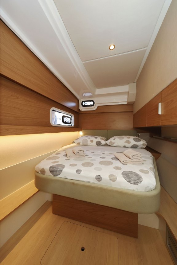 Image of Agua De Luna yacht #20