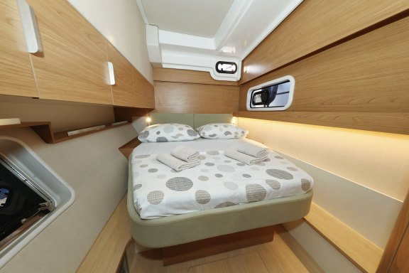 Image of Agua De Luna yacht #17