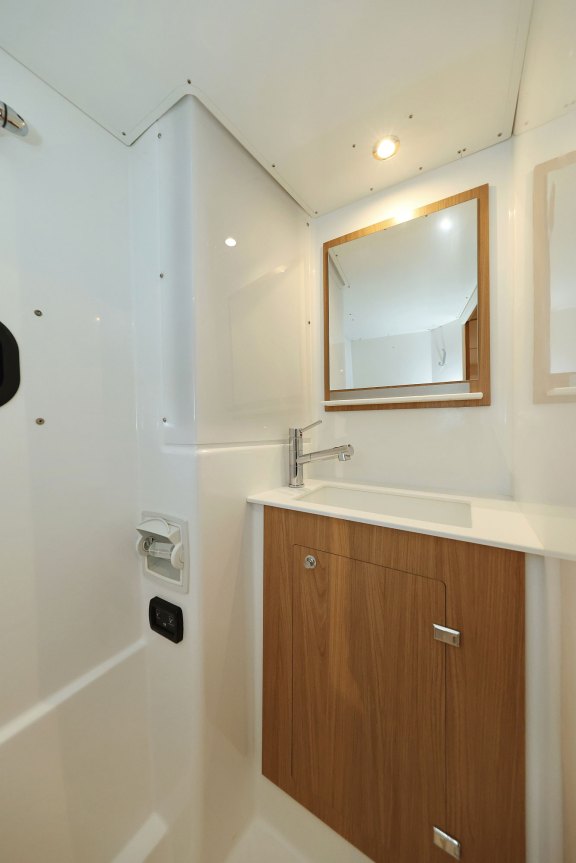 Image of Agua De Luna yacht #22