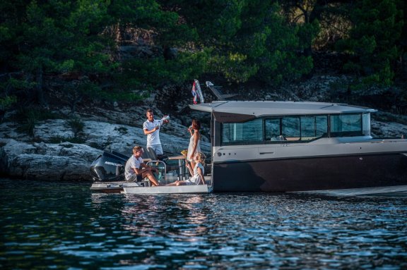 Image of Olivia yacht #18