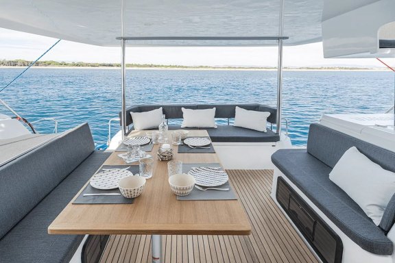 Image of Catalina yacht #3