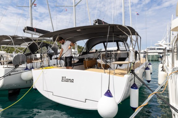 Image of Elana yacht #3