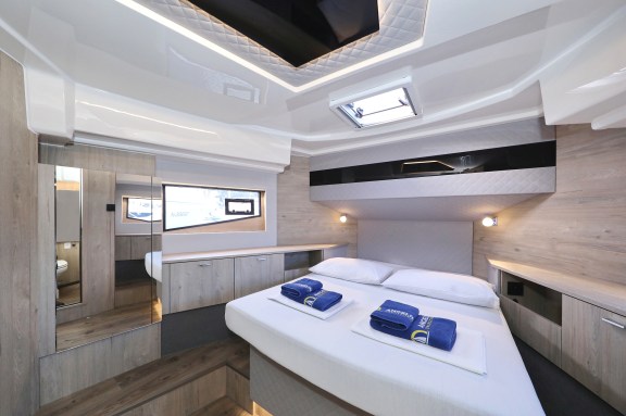 Image of Mackata yacht #30