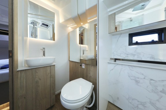 Image of Mackata yacht #35