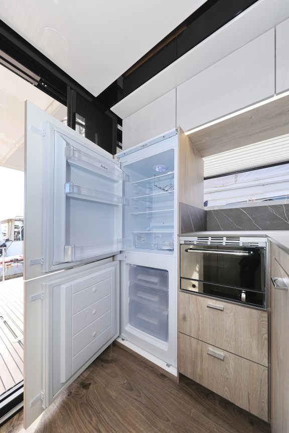 Image of Mackata yacht #44