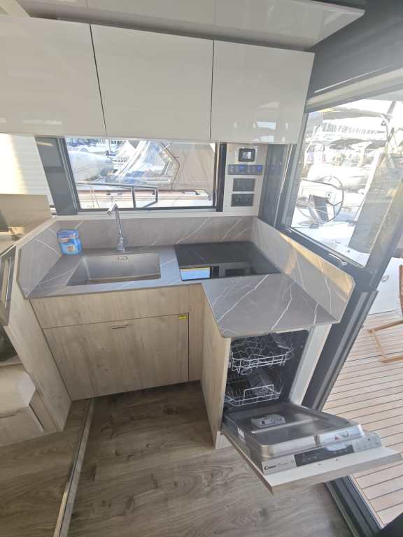 Image of Mackata yacht #52