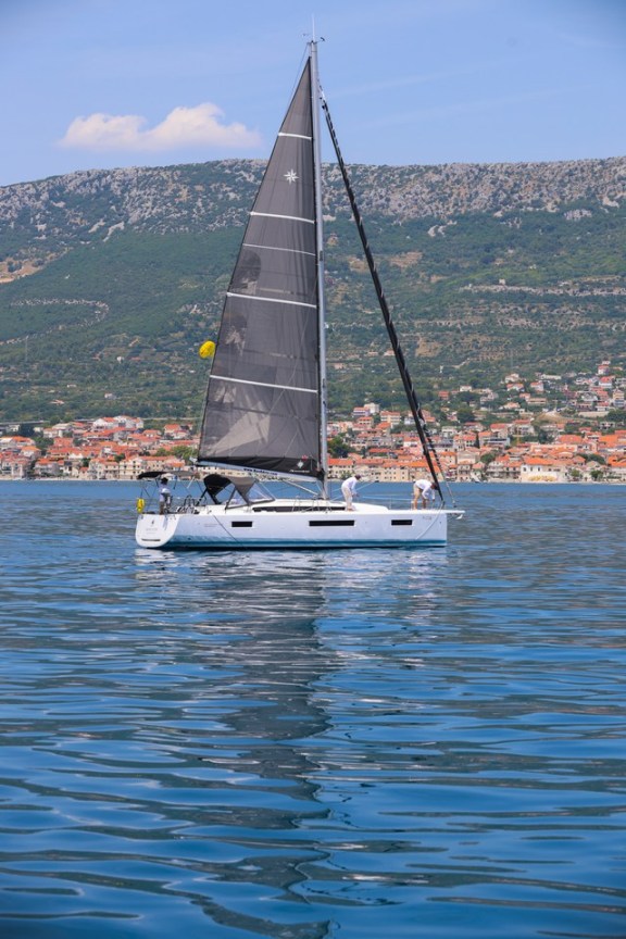 Image of Dreamcatcher yacht #6