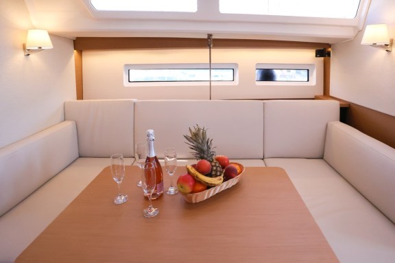 Image of Dreamcatcher yacht #15