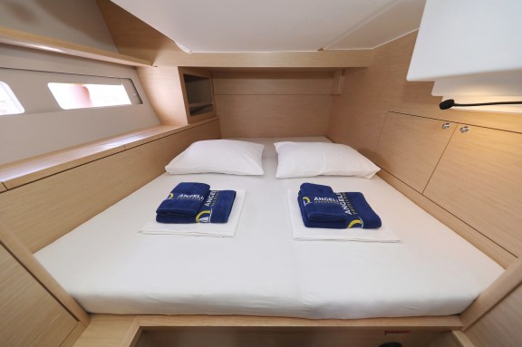 Image of Dreamweaver yacht #25