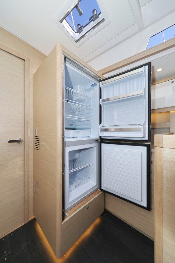 Image of Graceful Dancer yacht #46