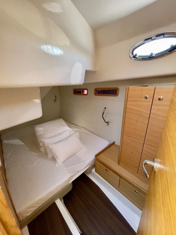 Image of Baby Blue yacht #19