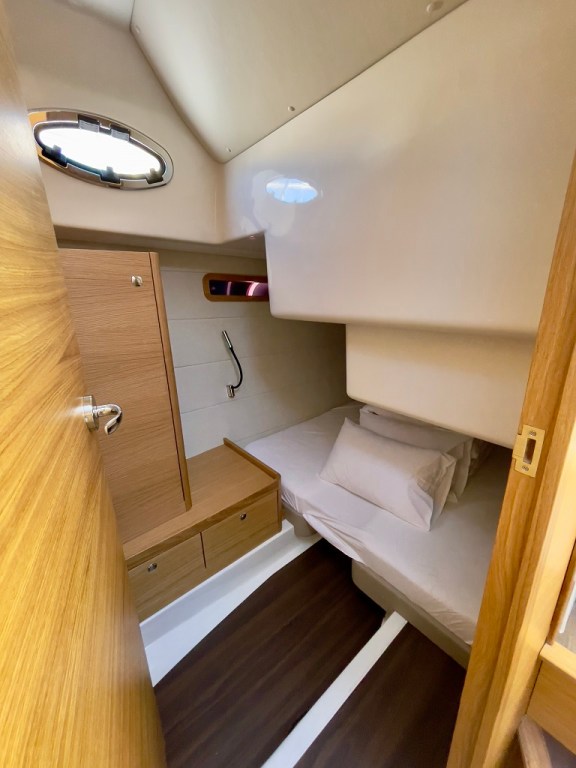 Image of Baby Blue yacht #18