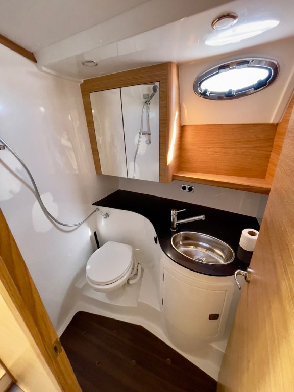 Image of Baby Blue yacht #23