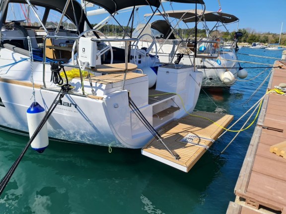 Image of Oxygen yacht #3