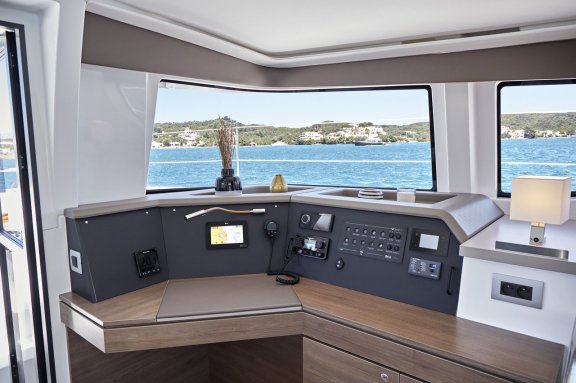 Image of La Calma yacht #11