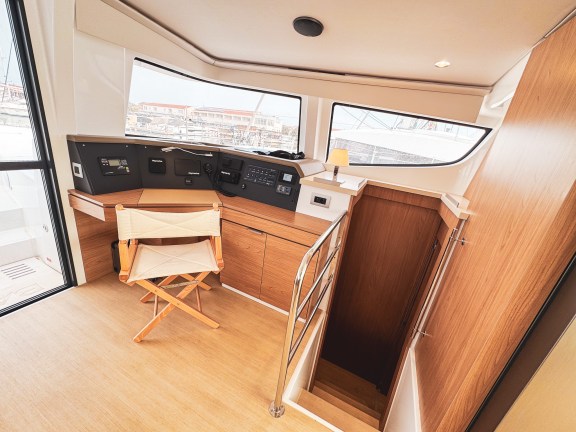 Image of La Calma yacht #12