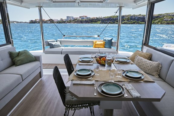 Image of La Calma yacht #8