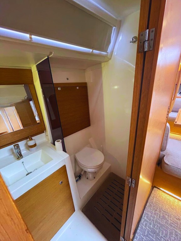 Image of Captain Leo yacht #9