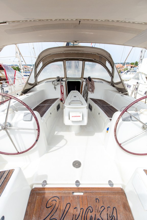 Image of Too Lucky yacht #11