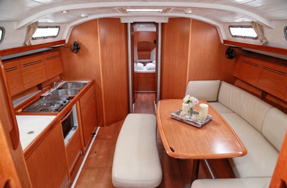 Image of Too Lucky yacht #12