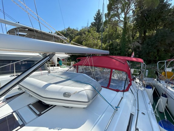 Image of Bumblebee yacht #7