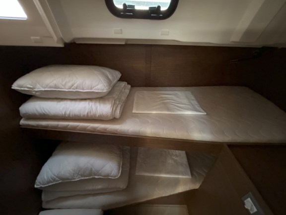 Image of Bumblebee yacht #20