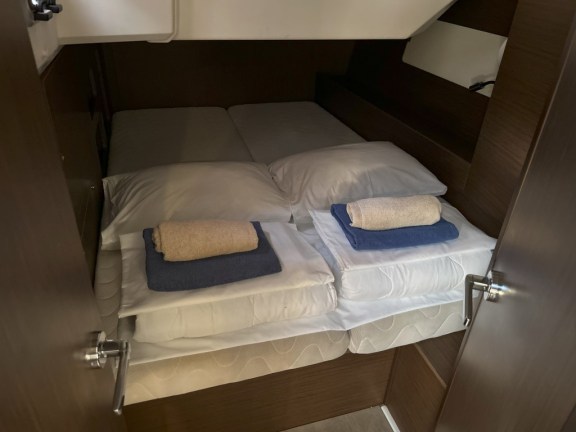 Image of Bumblebee yacht #21