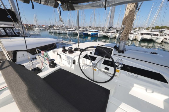 Image of Ship Happens yacht #8