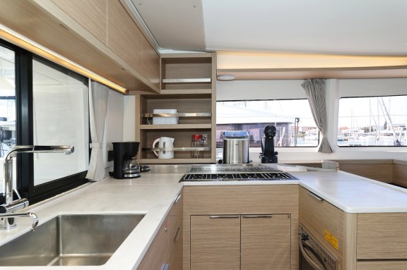 Image of Ship Happens yacht #20