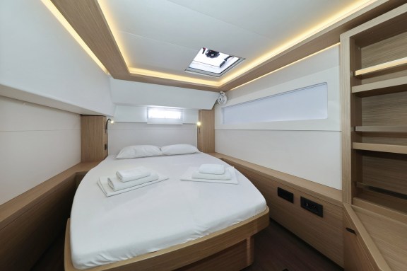 Image of Ship Happens yacht #25