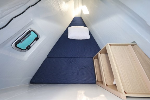 Image of Ship Happens yacht #28