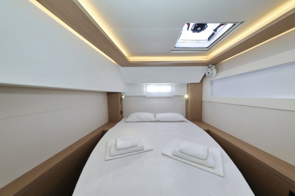 Image of Ship Happens yacht #24