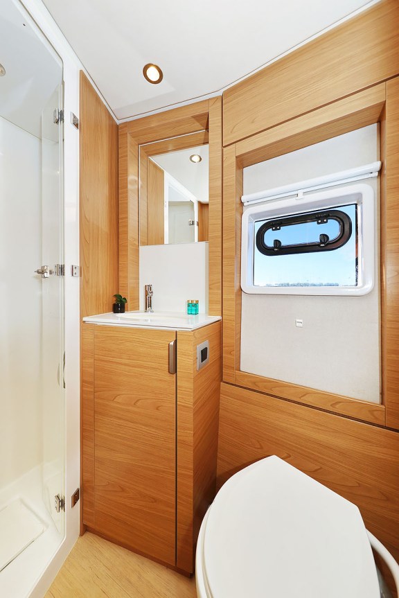 Image of Mela yacht #36