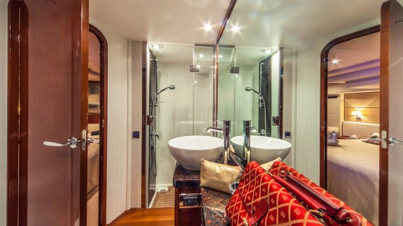 Image of Sassy yacht #17