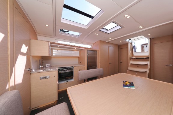 Image of Sea Breeze yacht #19