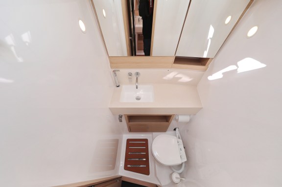 Image of Sea Breeze yacht #36