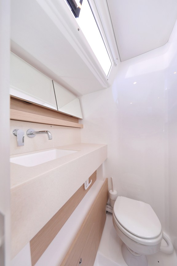 Image of Sea Breeze yacht #39