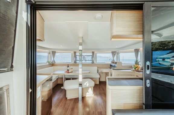 Image of IO yacht #11
