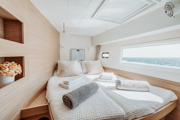 Image of IO yacht #19