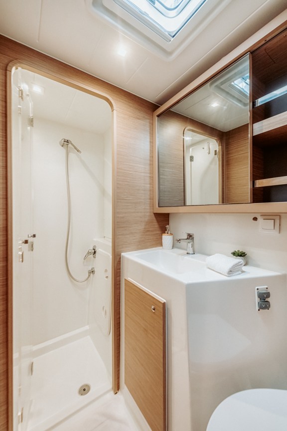 Image of IO yacht #22