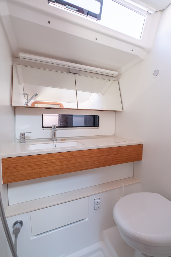 Image of First Song yacht #9