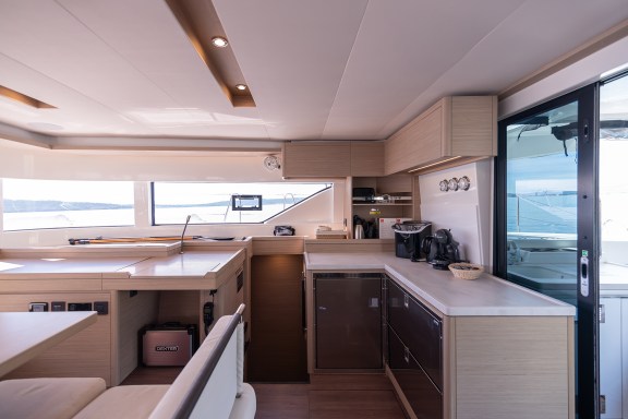 Image of Lavina yacht #13