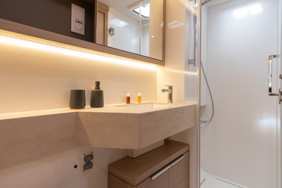 Image of Lavina yacht #23