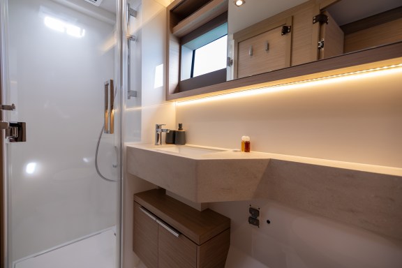 Image of Lavina yacht #24