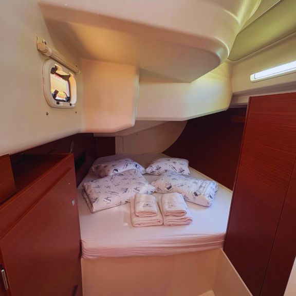 Image of Meryl yacht #13