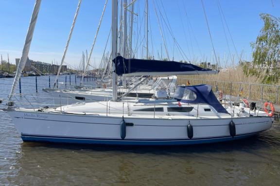 Image of Moulin Rouge yacht #5