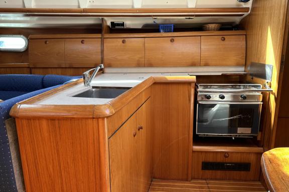 Image of Moulin Rouge yacht #18